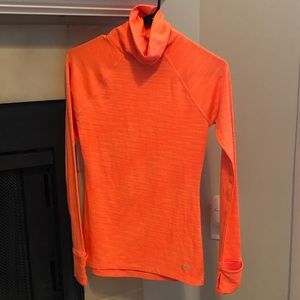 Under Armour Fitted All Season Gear Running Top